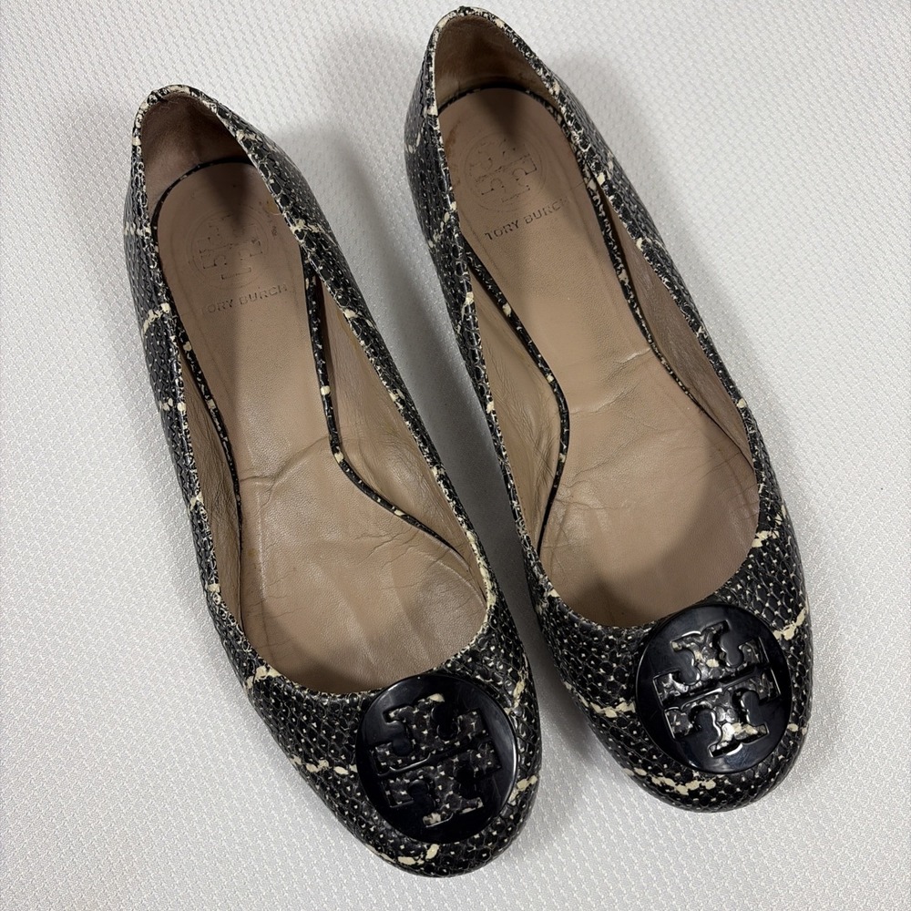 TORY BURCH Reva Mojave Print Leather Logo Ballet Flat Size 8M Black/Ivory - Picture 1 of 9